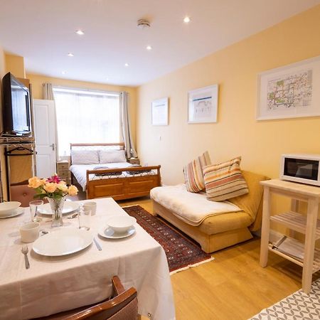 London Vegetarian Smoke & Pet Free En-Suite With Ev Parking Edgware Zewnętrze zdjęcie