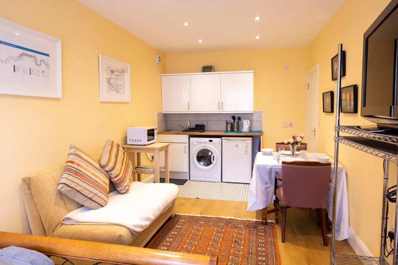 London Vegetarian Smoke & Pet Free En-Suite With Ev Parking Edgware Zewnętrze zdjęcie