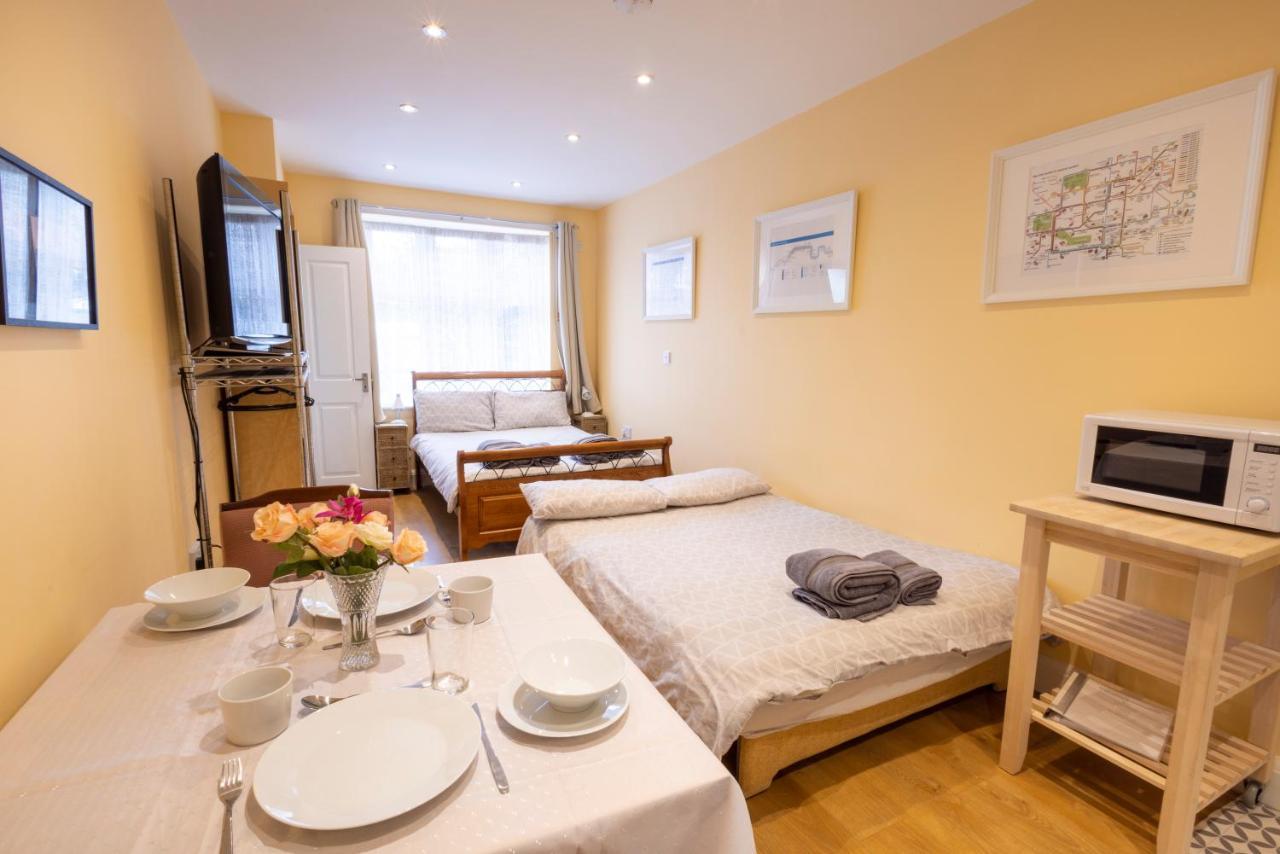 London Vegetarian Smoke & Pet Free En-Suite With Ev Parking Edgware Zewnętrze zdjęcie