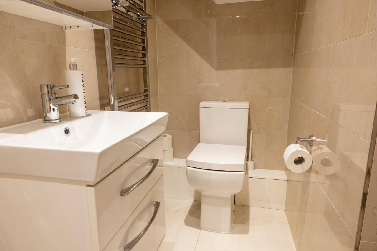 London Vegetarian Smoke & Pet Free En-Suite With Ev Parking Edgware Zewnętrze zdjęcie