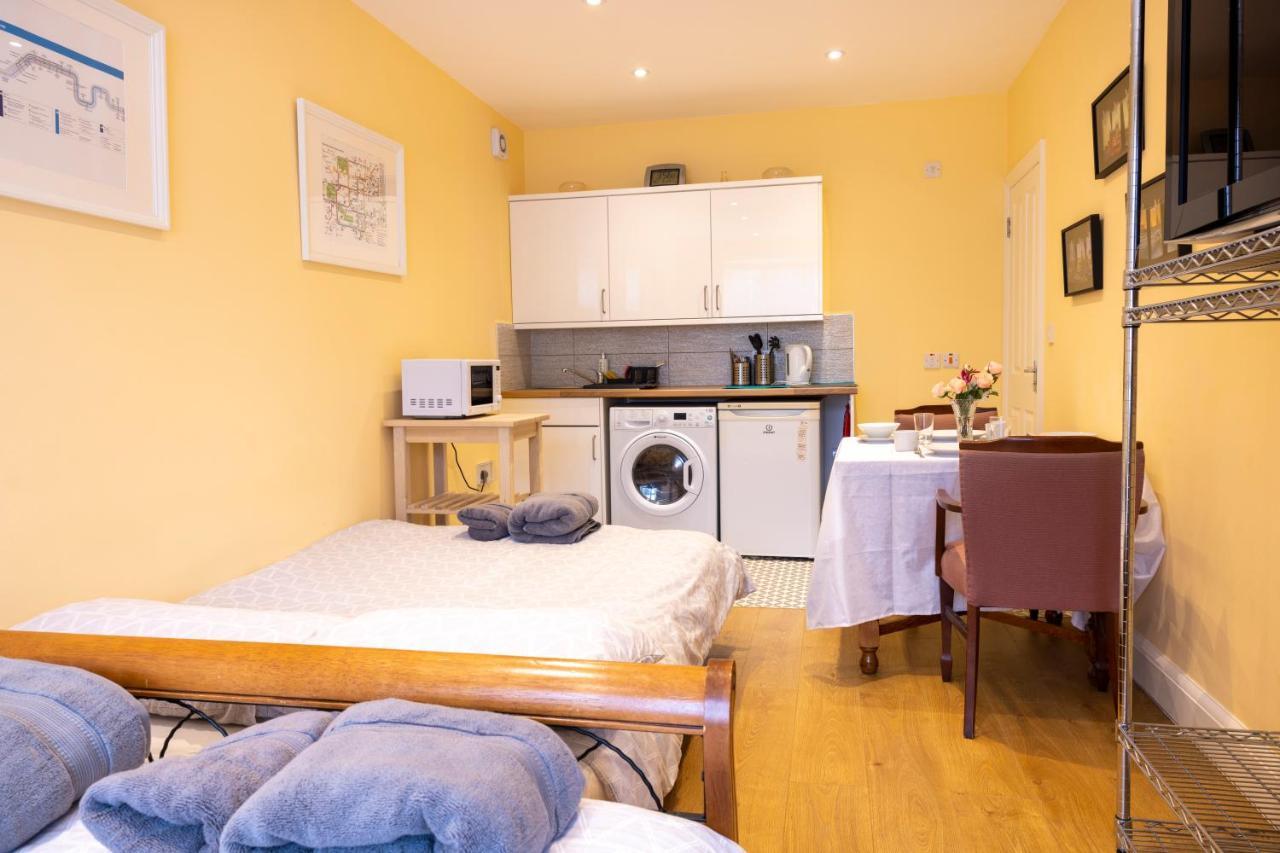 London Vegetarian Smoke & Pet Free En-Suite With Ev Parking Edgware Zewnętrze zdjęcie